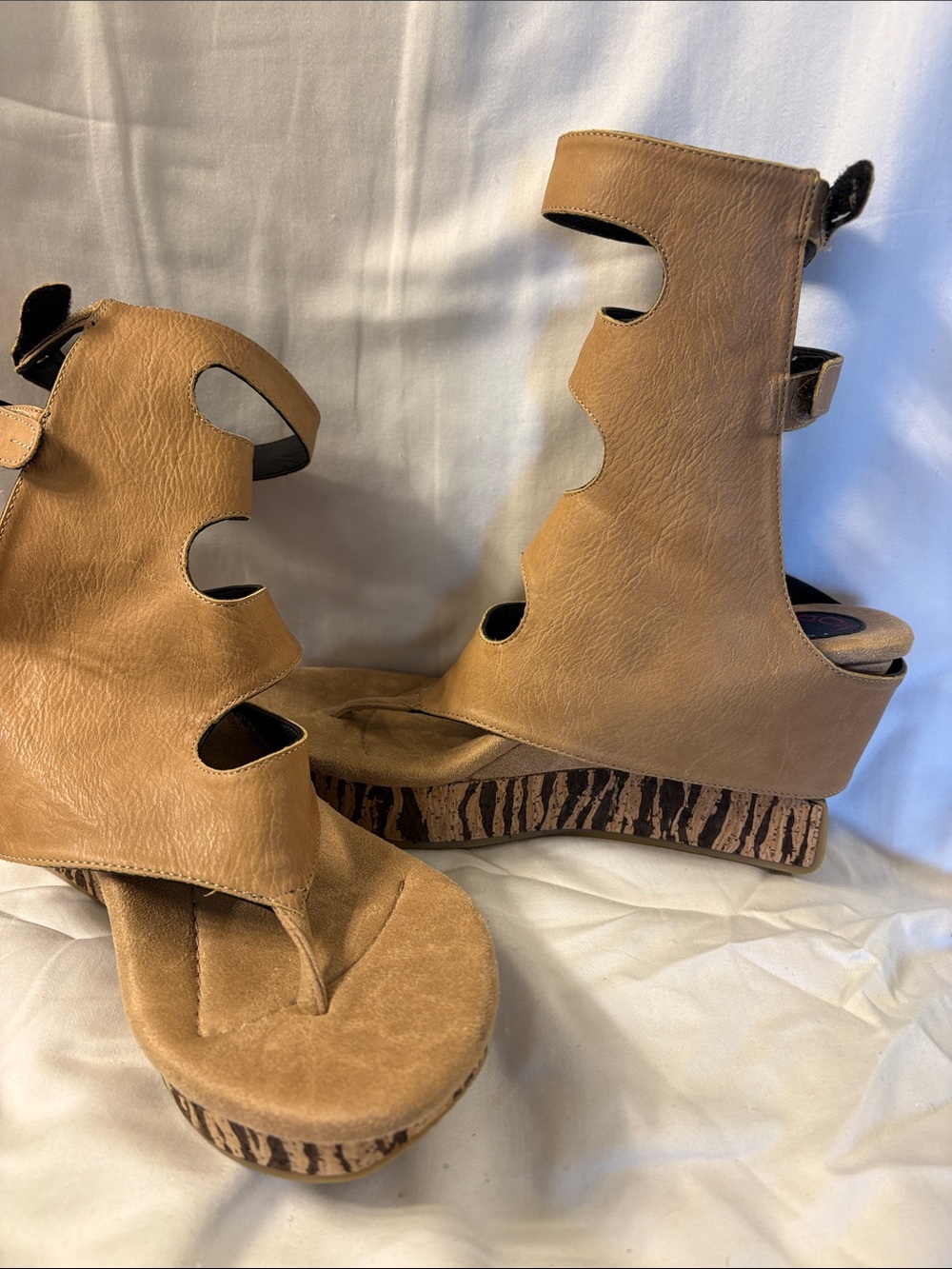 Modzori reversible Black and tan Wedge Sandal with Cork-Style Platform - Picture 6 of 7